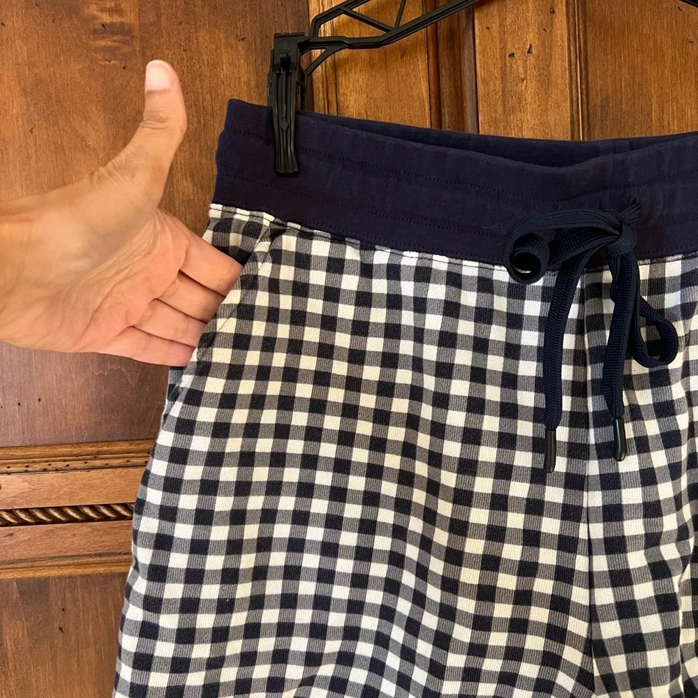 Draper James Blue/White Checkered Drawstring Shorts w/Pockets -Size M - Like New - Picture 9 of 9